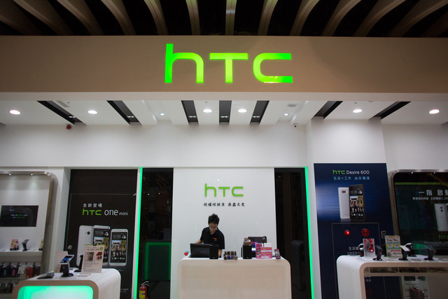 مبيعات الهواتف لشركة HTC تنخفض طيلة سنة 2017